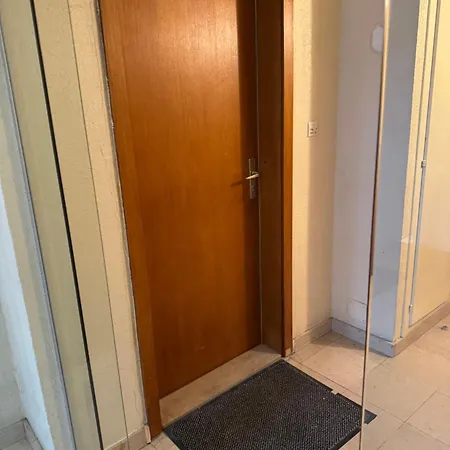 Studio Mulhouse 아파트 *
